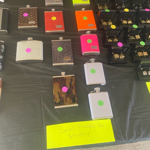 Flasks - Picture 1 of 1
